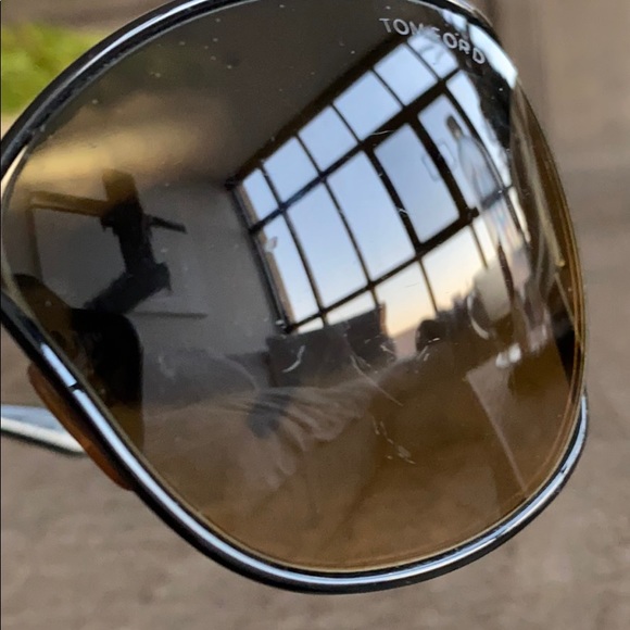 Gorgeous Tom Ford sunglasses - Picture 4 of 7